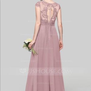 Beautiful floor length bridesmaid/formal dress.